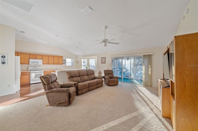 1504 LYNCHBURG LOOP, The Villages, FL 32162