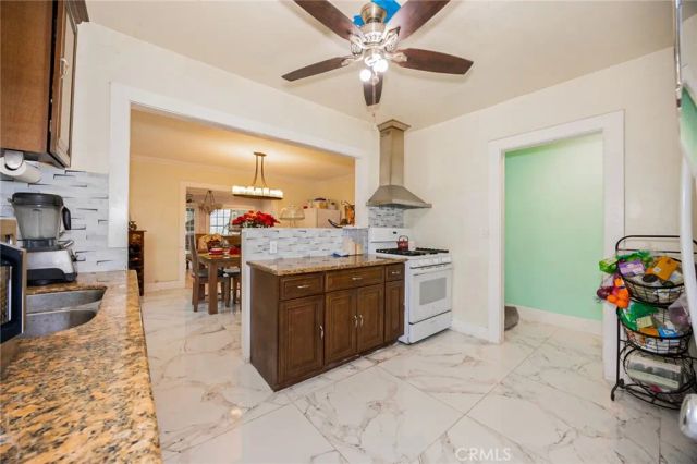 4019 S Van Ness Avenue, Los Angeles, CA 90062