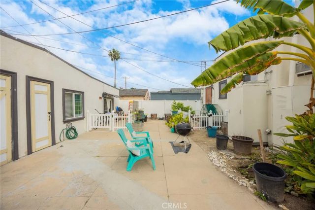 4019 S Van Ness Avenue, Los Angeles, CA 90062