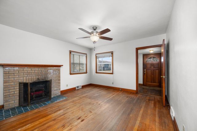 3049 38th Street, Rock Island, IL 61201