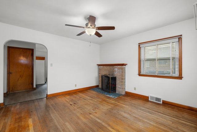 3049 38th Street, Rock Island, IL 61201