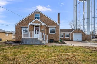 3049 38th Street, Rock Island, IL 61201