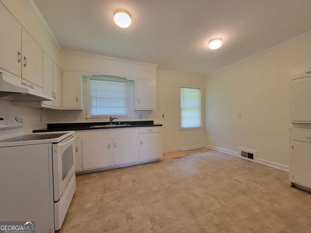 226 James Street, Winder, GA 30680