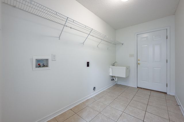 1957 Eagle Lane, Navarre, FL 32566