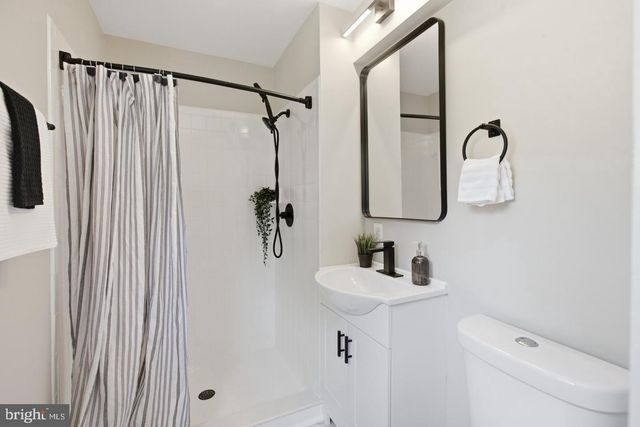 9602 DUBARRY AVE, Lanham, MD 20706