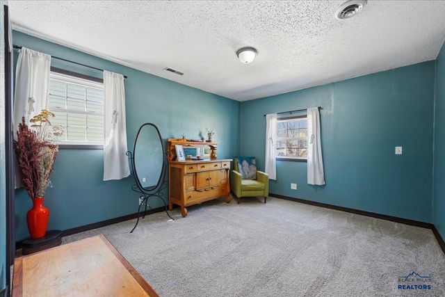 133 E ST FRANCIS, Rapid City, SD 57701