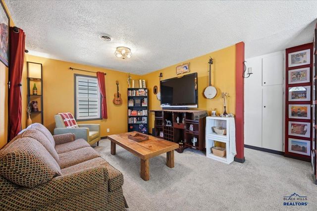 133 E ST FRANCIS, Rapid City, SD 57701