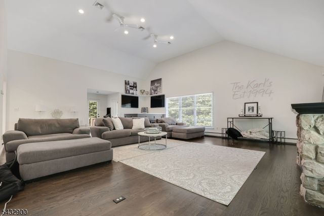 6 Kristen Ct, Wayne Twp., NJ 07470