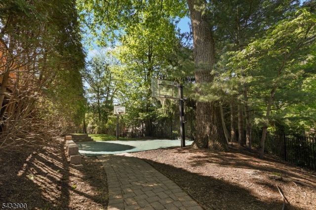 6 Kristen Ct, Wayne Twp., NJ 07470
