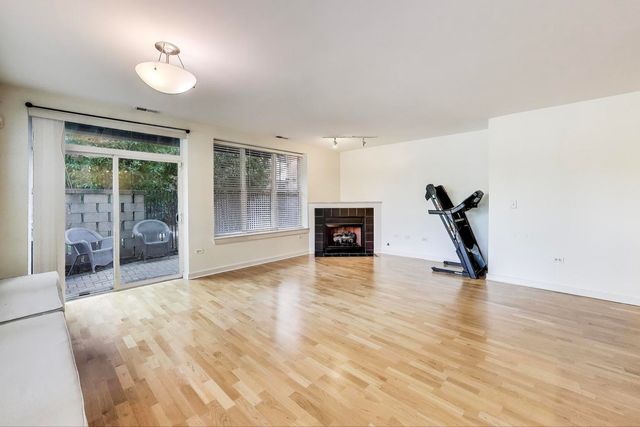 2235 W Maypole Avenue 101, Chicago, IL 60612