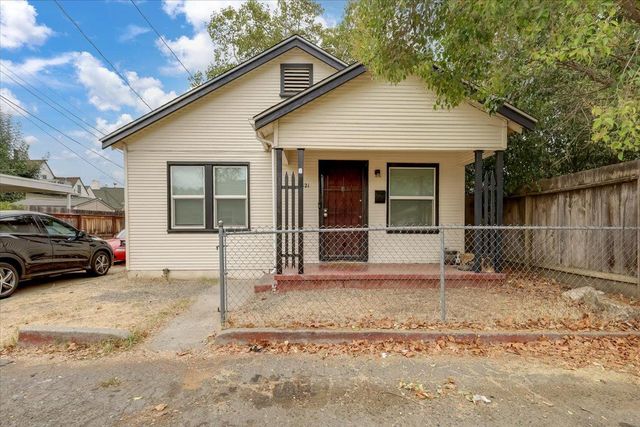 1220 H St, Marysville, CA 95901