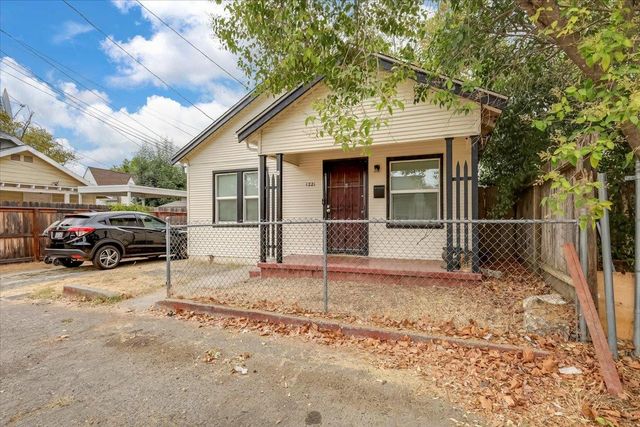 1220 H St, Marysville, CA 95901