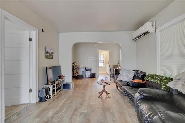 1220 H St, Marysville, CA 95901