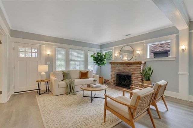 1220 H St, Marysville, CA 95901