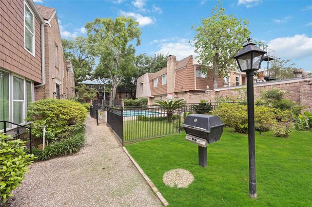 470 N Post Oak Lane 470, Houston, TX 77024
