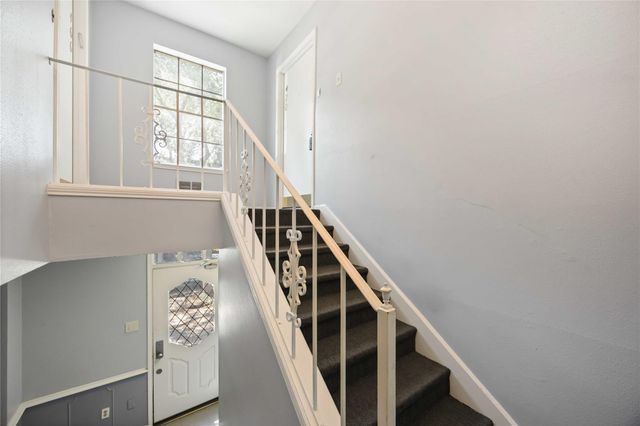 470 N Post Oak Lane 470, Houston, TX 77024