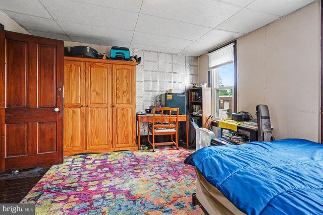 104 MILLERS LN, Harrisburg, PA 17110