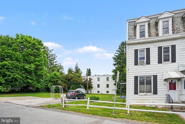 104 MILLERS LN, Harrisburg, PA 17110