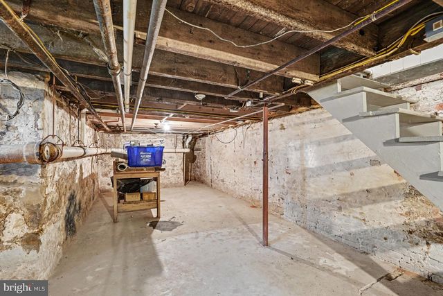 104 MILLERS LN, Harrisburg, PA 17110