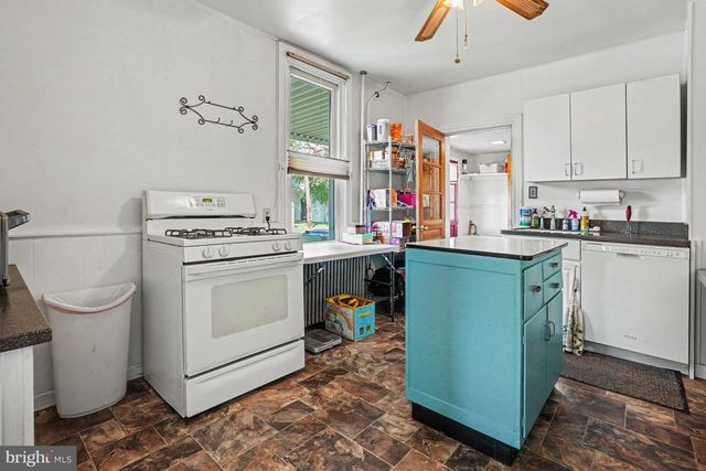 104 MILLERS LN, Harrisburg, PA 17110