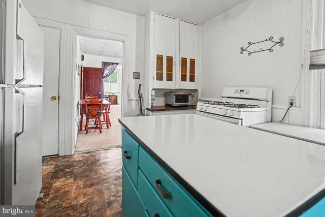 104 MILLERS LN, Harrisburg, PA 17110