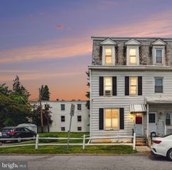 104 MILLERS LN, Harrisburg, PA 17110