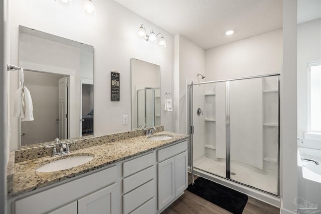 1997 Noleka Ct, Navarre, FL 32566