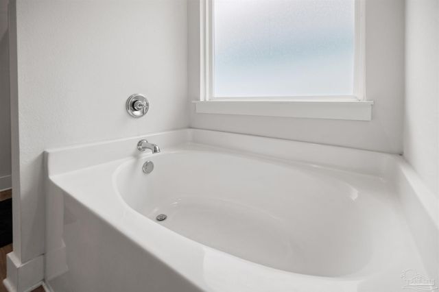 1997 Noleka Ct, Navarre, FL 32566