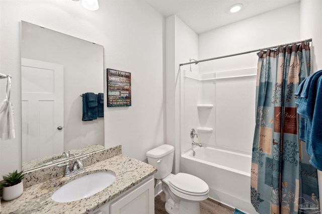 1997 Noleka Ct, Navarre, FL 32566