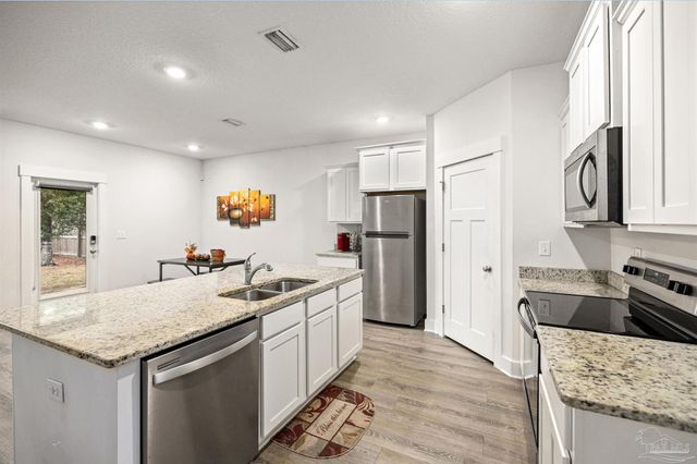 1997 Noleka Ct, Navarre, FL 32566