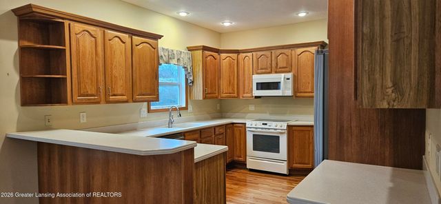 2353 Sapphire Lane, East Lansing, MI 48823