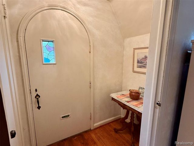 9900 Cranston Street, Livonia, MI 48150