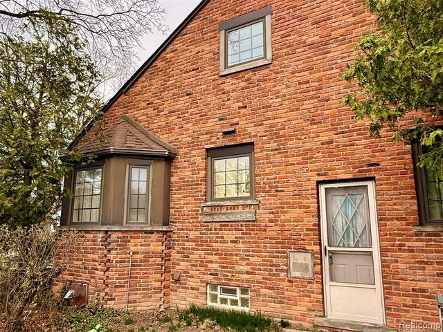 9900 Cranston Street, Livonia, MI 48150