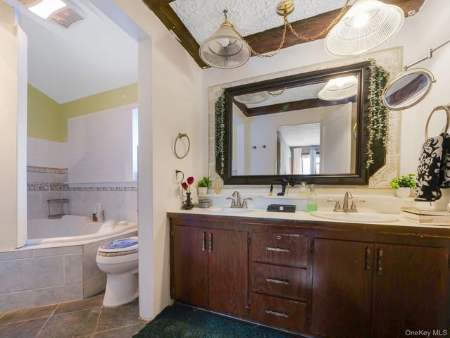 4 Lambros Drive, Monroe, NY 10950