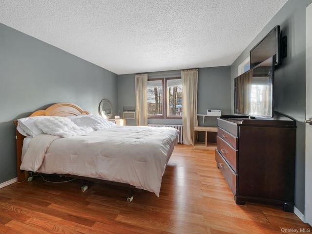 4 Lambros Drive, Monroe, NY 10950