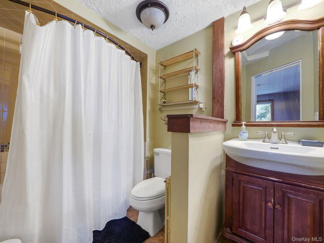 4 Lambros Drive, Monroe, NY 10950