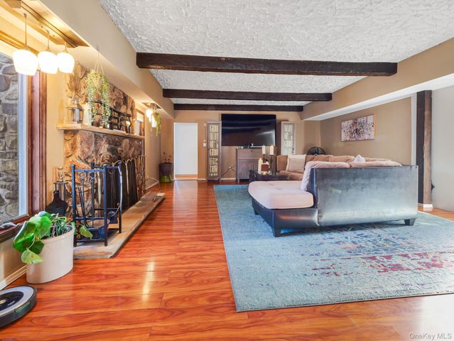 4 Lambros Drive, Monroe, NY 10950