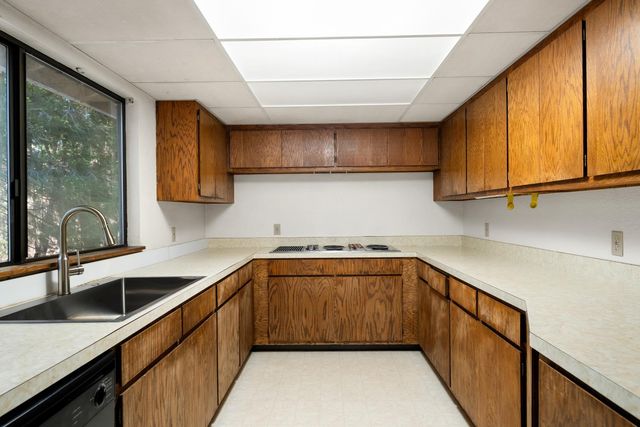 22945 Foresthill Rd, Foresthill, CA 95631