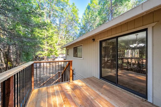 22945 Foresthill Rd, Foresthill, CA 95631