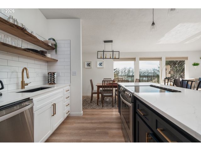 37005 SUTTON Way, Cloverdale, OR 97112