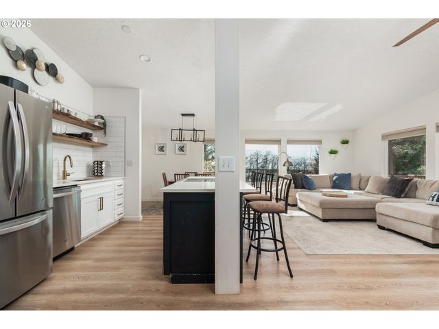 37005 SUTTON Way, Cloverdale, OR 97112