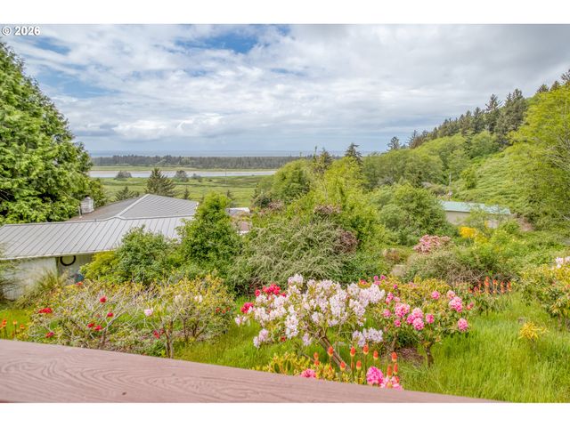 37005 SUTTON Way, Cloverdale, OR 97112