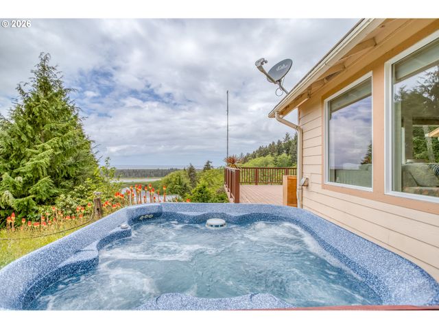 37005 SUTTON Way, Cloverdale, OR 97112