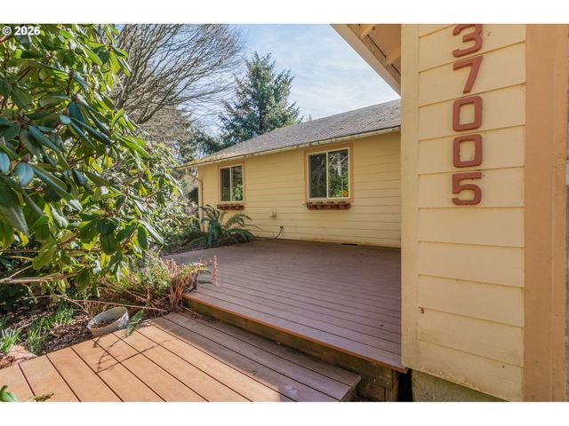 37005 SUTTON Way, Cloverdale, OR 97112