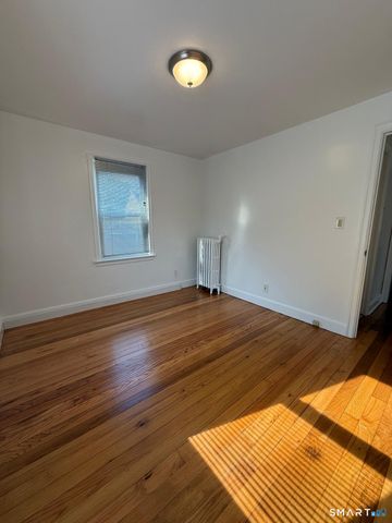 548 Queen Street, Bridgeport, CT 06606