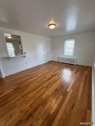 548 Queen Street, Bridgeport, CT 06606
