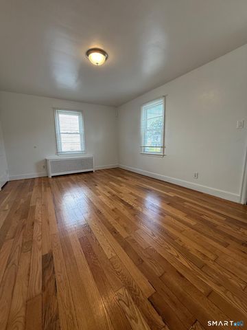 548 Queen Street, Bridgeport, CT 06606