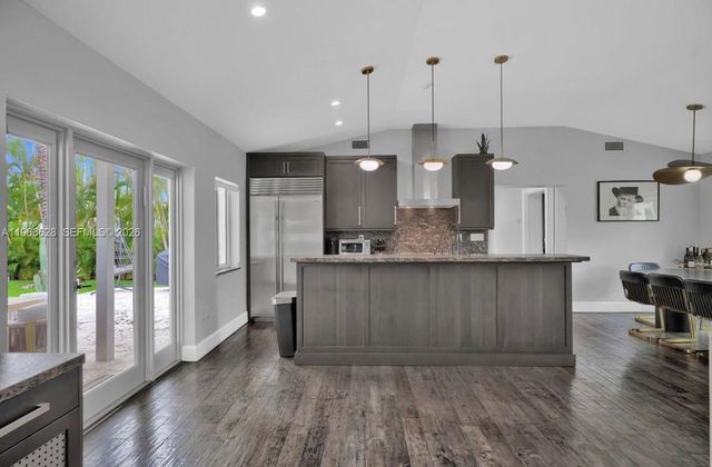 1050 Jefferson St, Hollywood, FL 33019