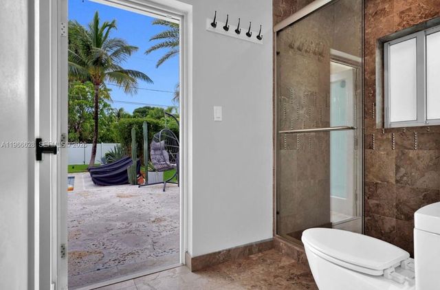 1050 Jefferson St, Hollywood, FL 33019