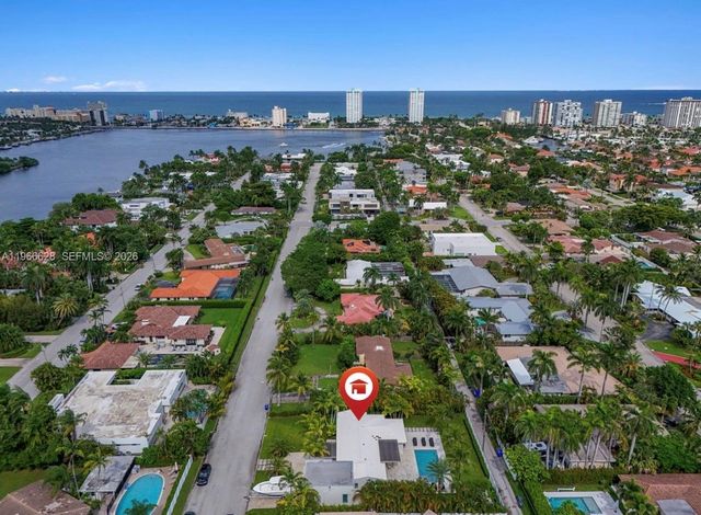 1050 Jefferson St, Hollywood, FL 33019